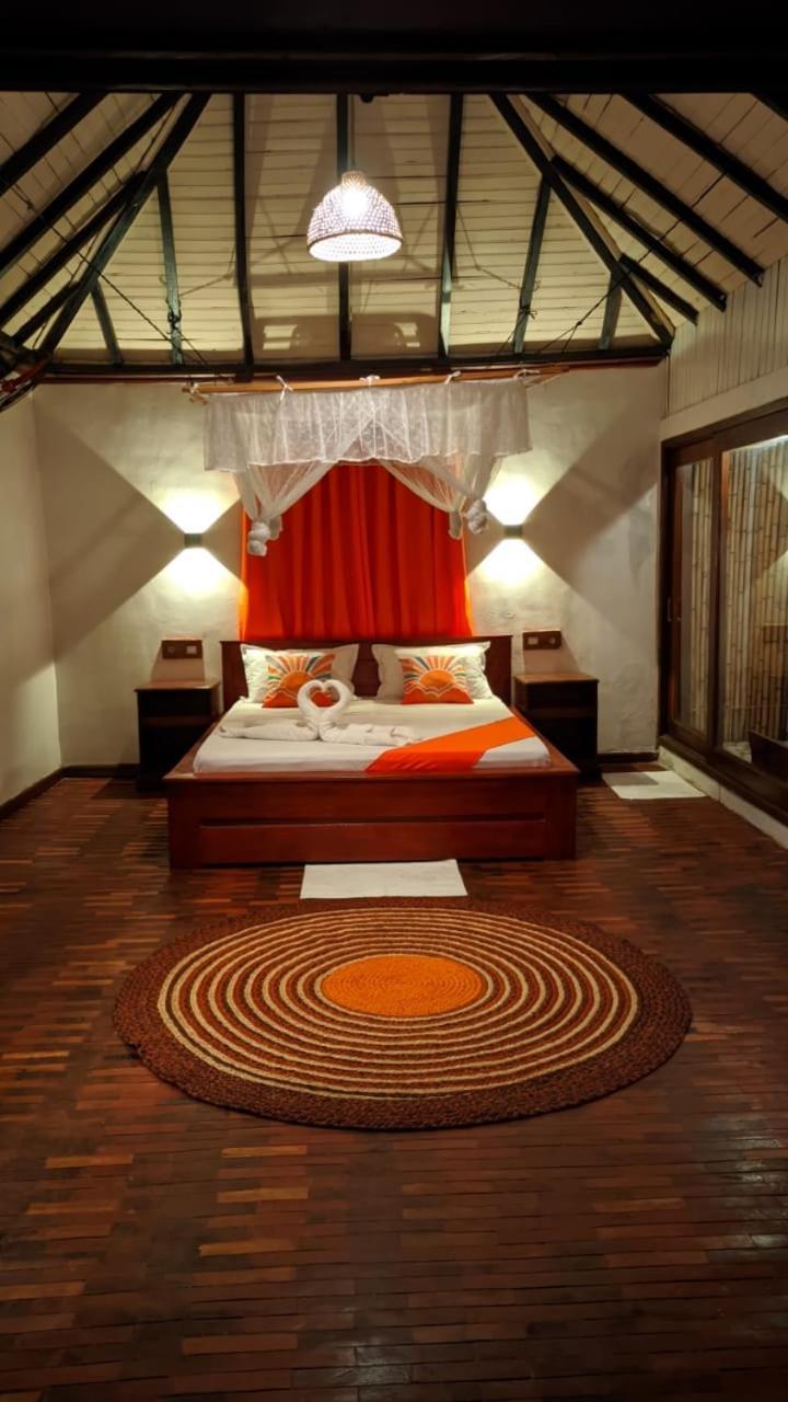 Ampazony Oasis Lodge Mahajanga Exterior foto